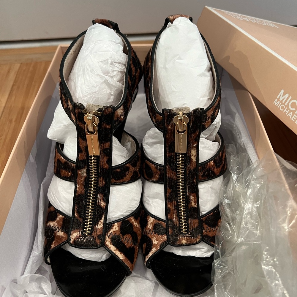 Berkeley T-Strap cheetah shoes